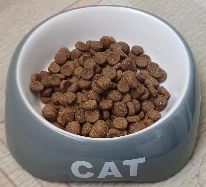AnimAll для стерілізованих котів з куркою та свіжою ягнятиною